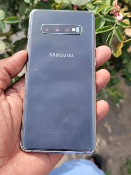 Samsung Galaxy S10 plus 6