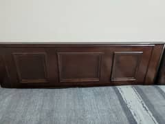 2singel bed in new condition total wood