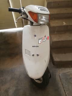 Honda dio 49 cc petrol scooty for sale 0