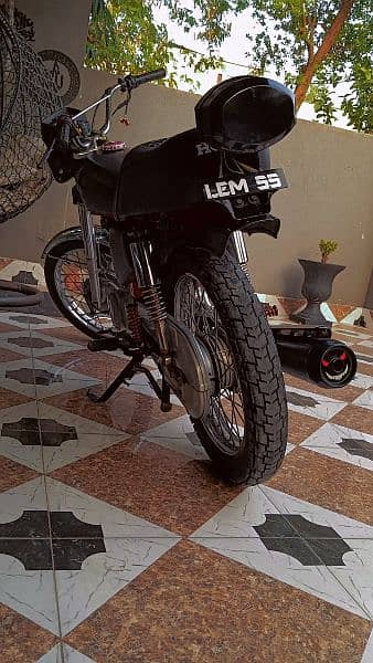 Honda 125 lush condition. (modified) 9