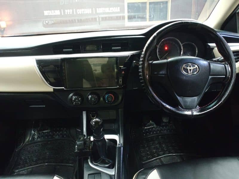 Toyota Corolla GLI 2014 3