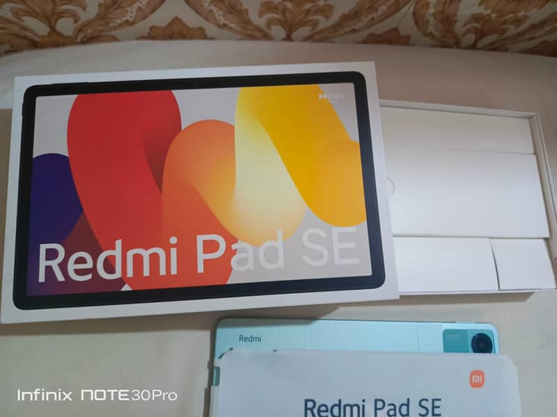 REDMI PAD SE 8/128.3 MONTH USED. WITHIN WARRANTY 3