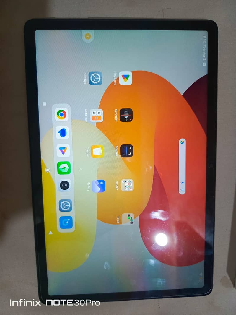 REDMI PAD SE 8/128.3 MONTH USED. WITHIN WARRANTY 6