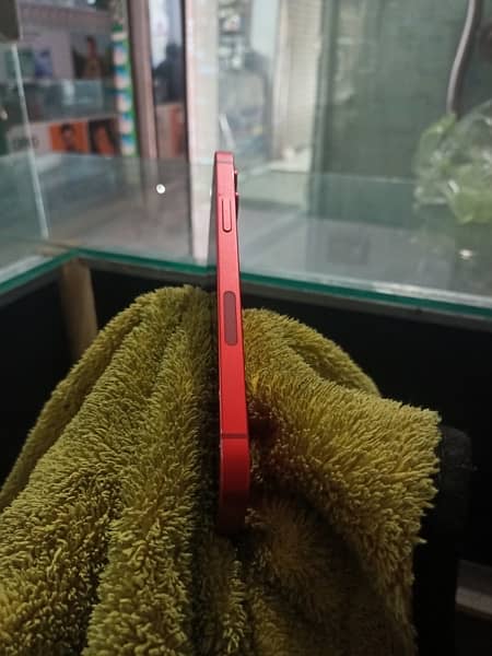 Iphone 12  red color 64 gb 2
