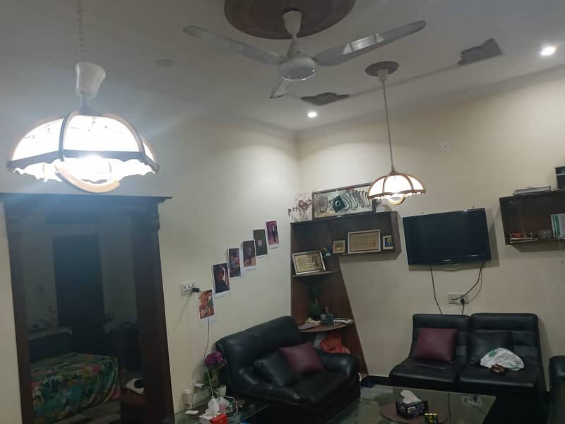 Ghouri Town first floor available for Rent 10