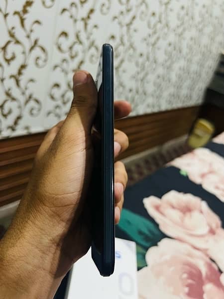 vivo y 33s 8/128 gb condition 10/9 4