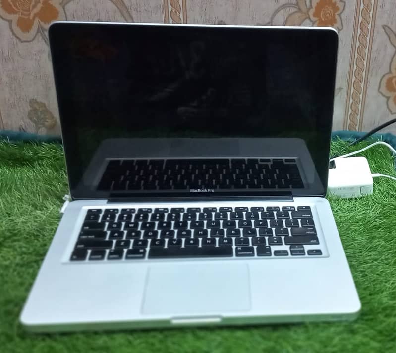 Macbook pro core i5 2012 1