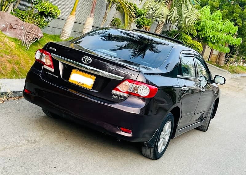 Toyota Corolla Altis SR 2012 Model 3