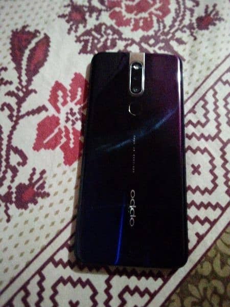 Oppo F11 Pro 4