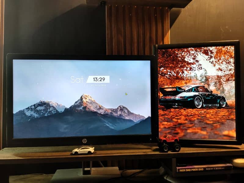selling 2 monitors 22" 1080p & 17" HP monitors 1