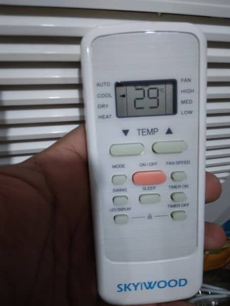 skyiwood window ac enverter 1.2 new condition with remote 03064262786 9