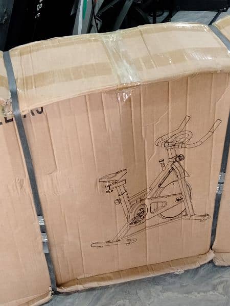 BRAND NEW BOX PACK SPINNING BIKE, SIX MONTHS BRAND WARRANTEE. 6