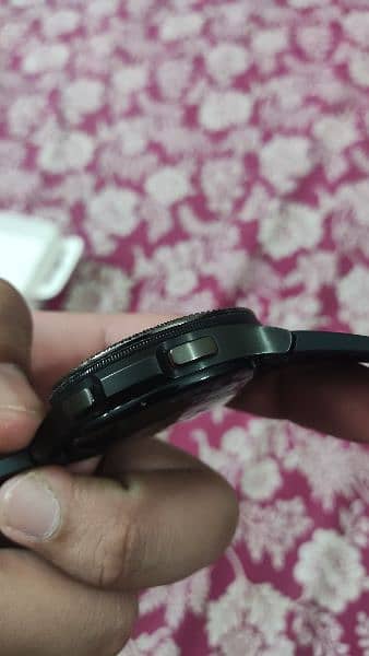 Galaxy watch 4 classic 46mm black + Extra accessories 14