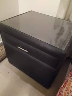 BED SIDE TABLES BLACK LEATHER