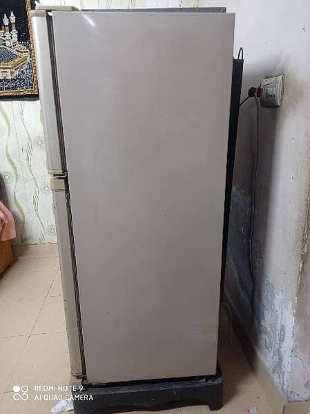 Dawlance refrigerator/fridge medium size in bestquality 4