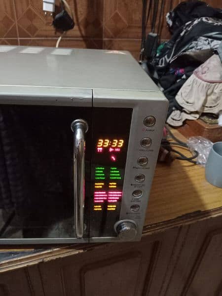 MICRO WAVE OVEN DAWLANCE LARGE SIZE 4