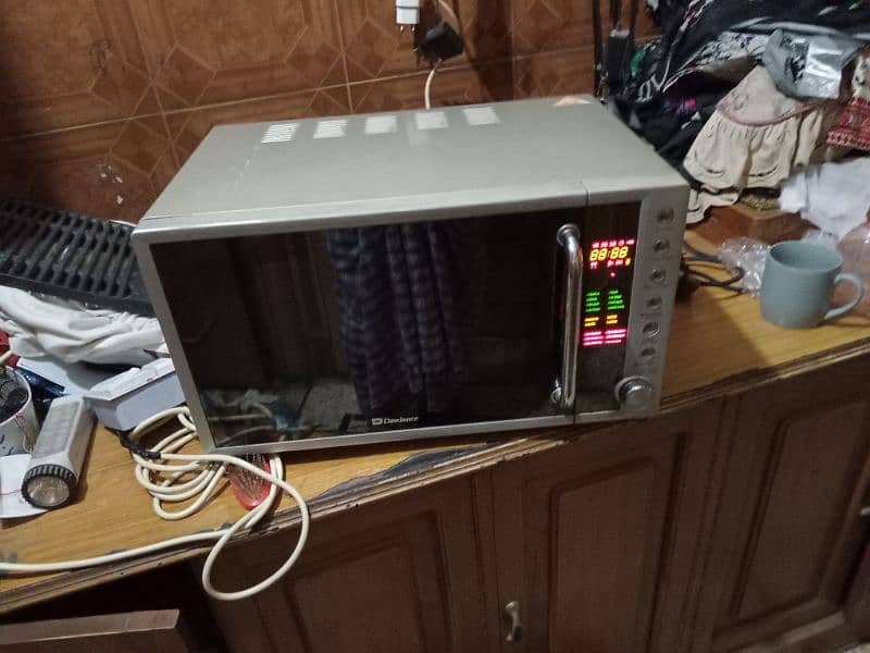 MICRO WAVE OVEN DAWLANCE LARGE SIZE 6