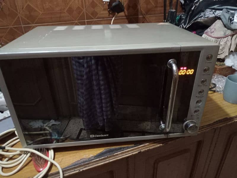 MICRO WAVE OVEN DAWLANCE LARGE SIZE 7