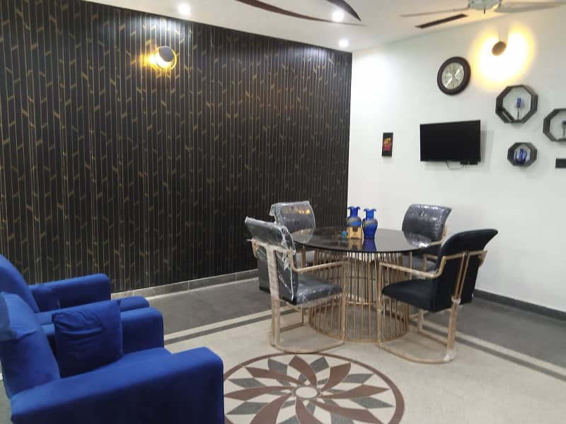 1 bed daily basis laxusry apartment available for rent in bahria town 3