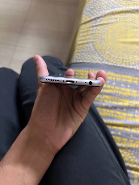 iPhone 6s grey colour 4