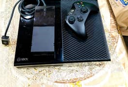 Xbox one (500GB) USA IMPORT with Games