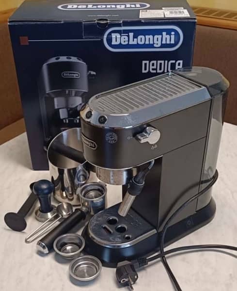 coffee machine EC685. BK 2