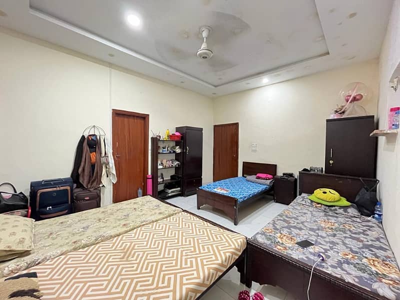 Running Girls Hostel For Sale in G-9 Islamabad 2