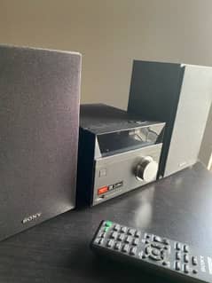 Sony Sound System With Two Large Speakers