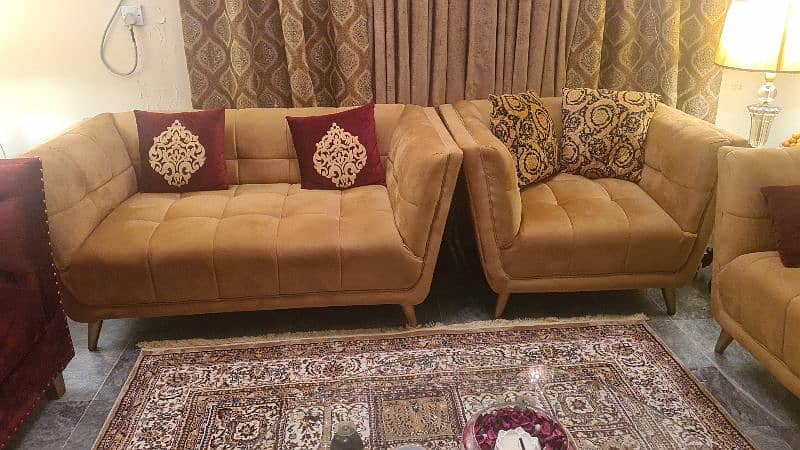 2+2 seater Pink tufed sofa set (70k) 3+2+1 Gold seater sofa set (95k) 6