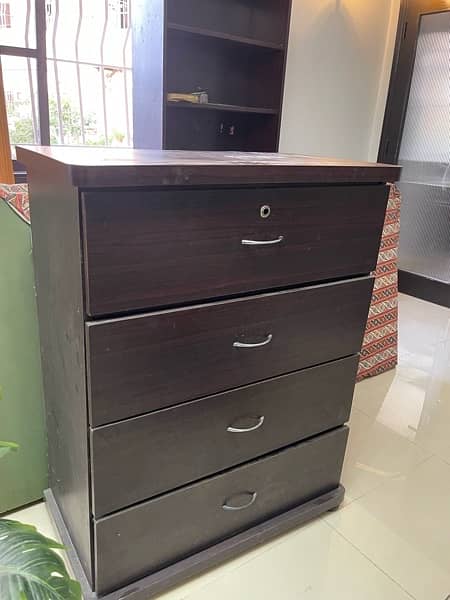 Drawer Chest 4