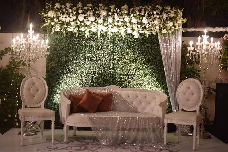 Fresh and artificial flowers Specialist stage decor 1