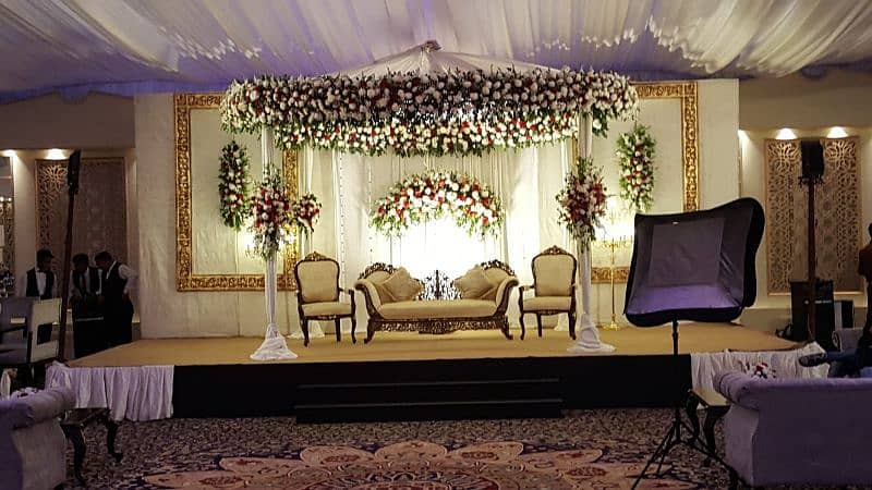 Fresh and artificial flowers Specialist stage decor 14