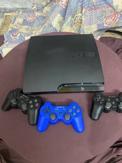 PS3 10/10 CONDITION WITH 3 CONTROLLERS.