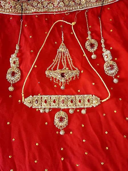 bridle lehenga with jewelry 1