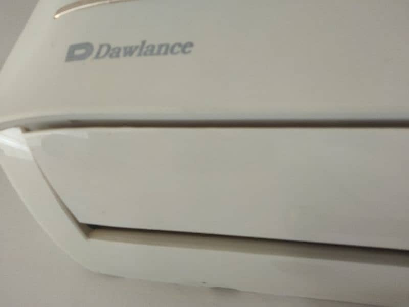 Dawlance Designer Plus 30 Inverter AC (Heat & Cool) 1.5Ton Gold 3