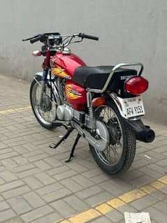 Honda 125 CG urgent for sale my WhatsApp number 03259760958