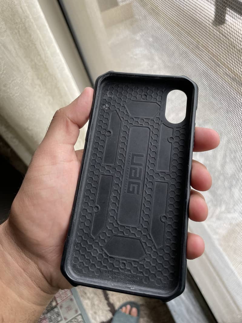 UAG IPhone X Armoured Cover 2