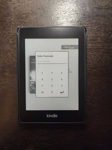 Amazon Kindle Paperwhite 10th Gen - 28 gbs, Black. With foldable case 3