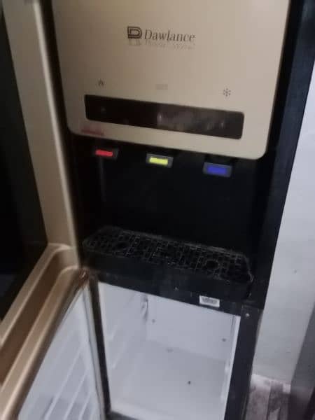 water dispenser good condition,,, 5