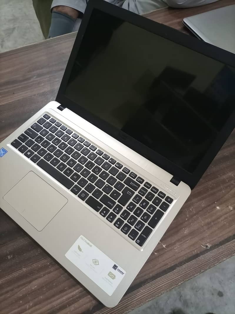 ASUS X540M INTEL N4000 RAM 4GB DDR4 500GB HDD 1