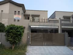 Get Your Hands On House In Lahore Best Area 0