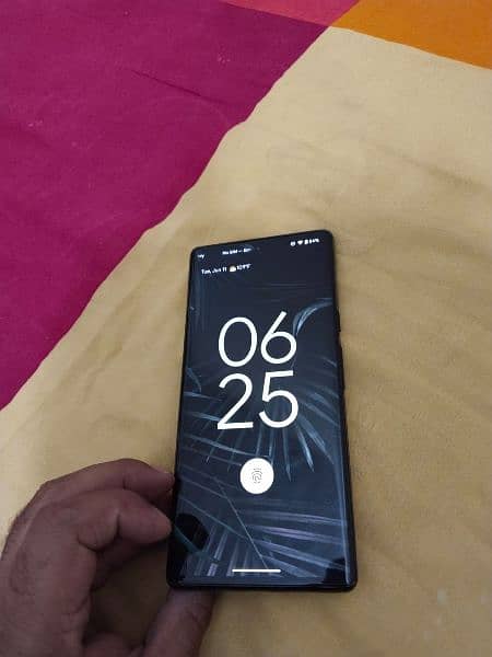 google Pixel 6 pro almost 10/10 condition 13