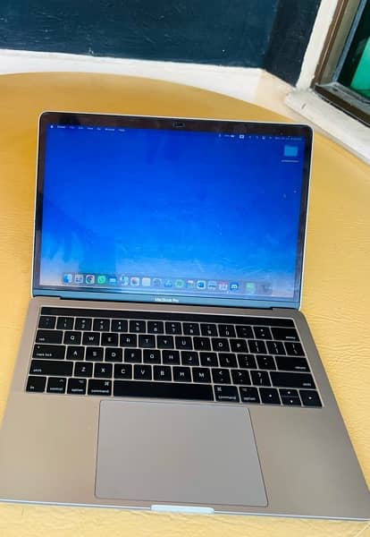 Macbook Pro 2017| Touchbar | 16gb 1TB 3.1ghz 0