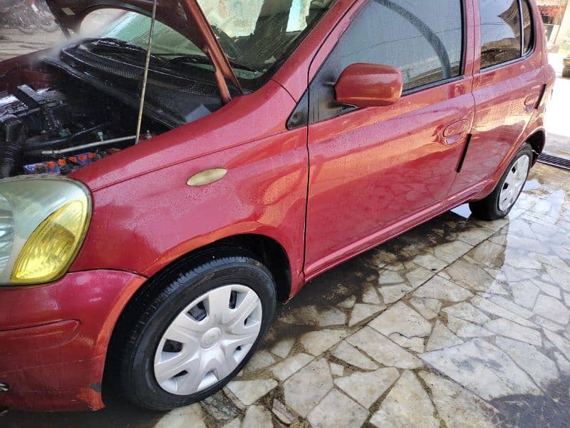 Toyota Vitz 2002 4