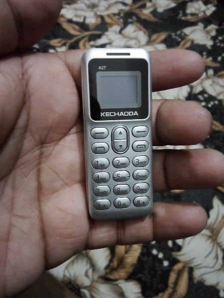 meni mobile 2 inch secrit mobile 6