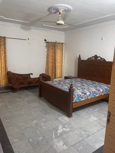 2nd floor Model Town Gujrat for Family & working ladies 0