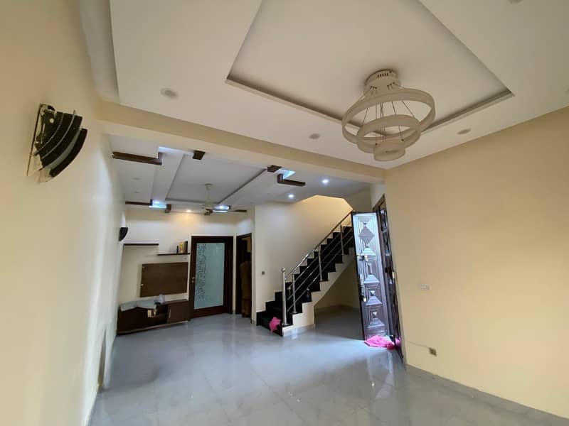 5 Marla House Available For Rent in DHA phase 6 lahore 3