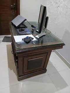 Computer table WITH GLASS