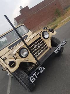 Jeep M 825 urgent sale