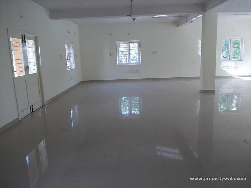 Spacious 25000 Square Feet Warehouse Available For rent In Gajju Matah 5